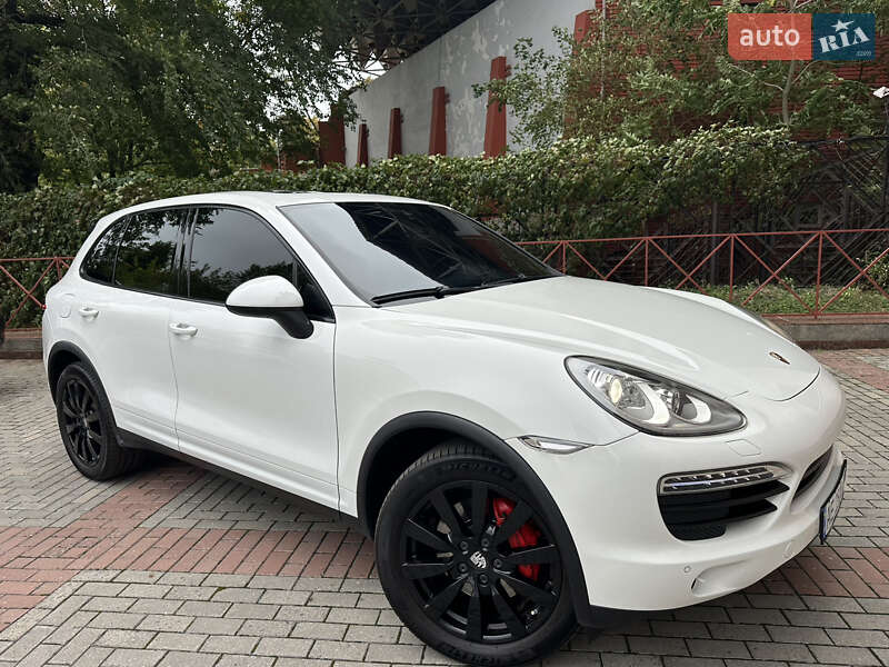 Внедорожник / Кроссовер Porsche Cayenne 2014 в Днепре