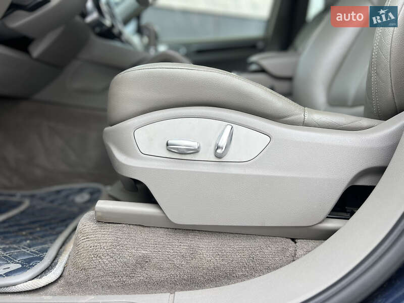 Внедорожник / Кроссовер Porsche Cayenne 2012 в Виннице