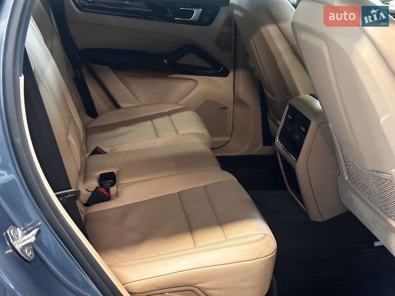 Внедорожник / Кроссовер Porsche Cayenne 2019 в Львове фото 46 Внедорожник / Кроссовер Porsche Cayenne 2019 в Львове