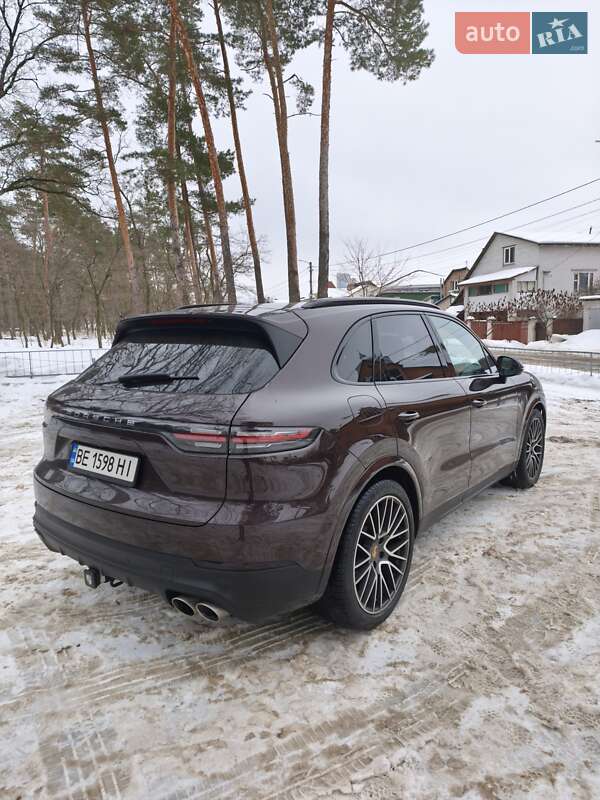 Внедорожник / Кроссовер Porsche Cayenne 2019 в Киеве фото 26 Внедорожник / Кроссовер Porsche Cayenne 2019 в Киеве