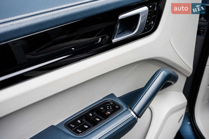 Внедорожник / Кроссовер Porsche Cayenne 2019 в Житомире фото 15 Внедорожник / Кроссовер Porsche Cayenne 2019 в Житомире