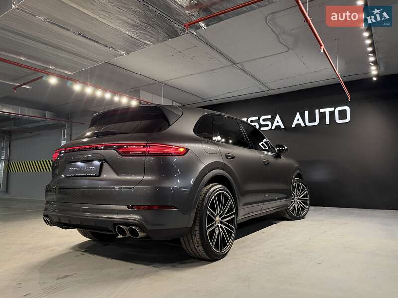 Внедорожник / Кроссовер Porsche Cayenne 2018 в Одессе