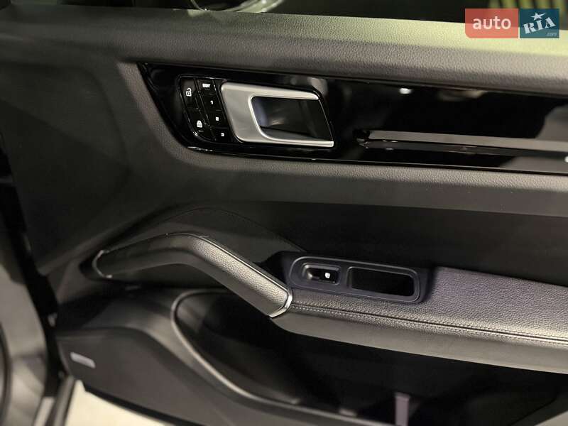 Внедорожник / Кроссовер Porsche Cayenne 2018 в Одессе