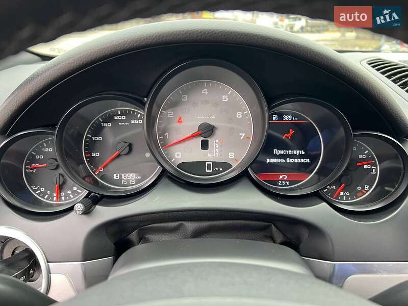 Внедорожник / Кроссовер Porsche Cayenne 2010 в Днепре