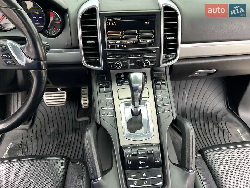 Внедорожник / Кроссовер Porsche Cayenne 2010 в Днепре