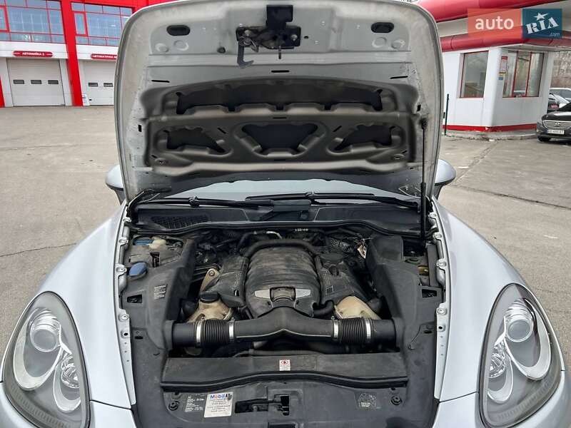 Внедорожник / Кроссовер Porsche Cayenne 2010 в Днепре