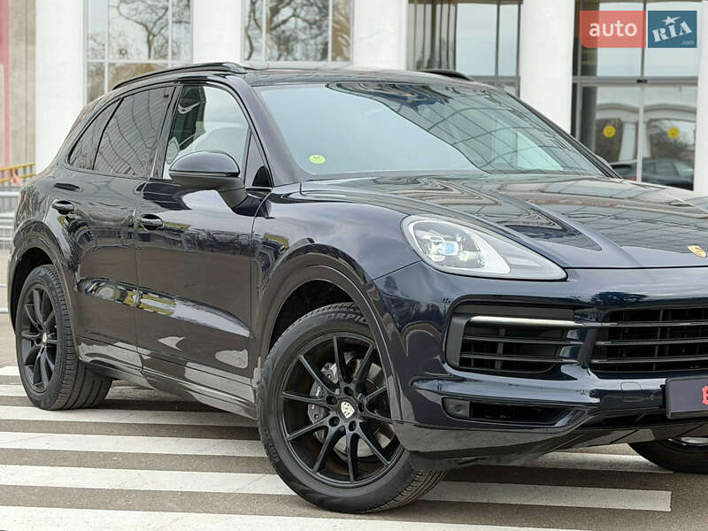 Внедорожник / Кроссовер Porsche Cayenne 2019 в Одессе