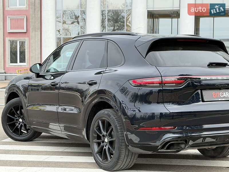 Внедорожник / Кроссовер Porsche Cayenne 2019 в Одессе