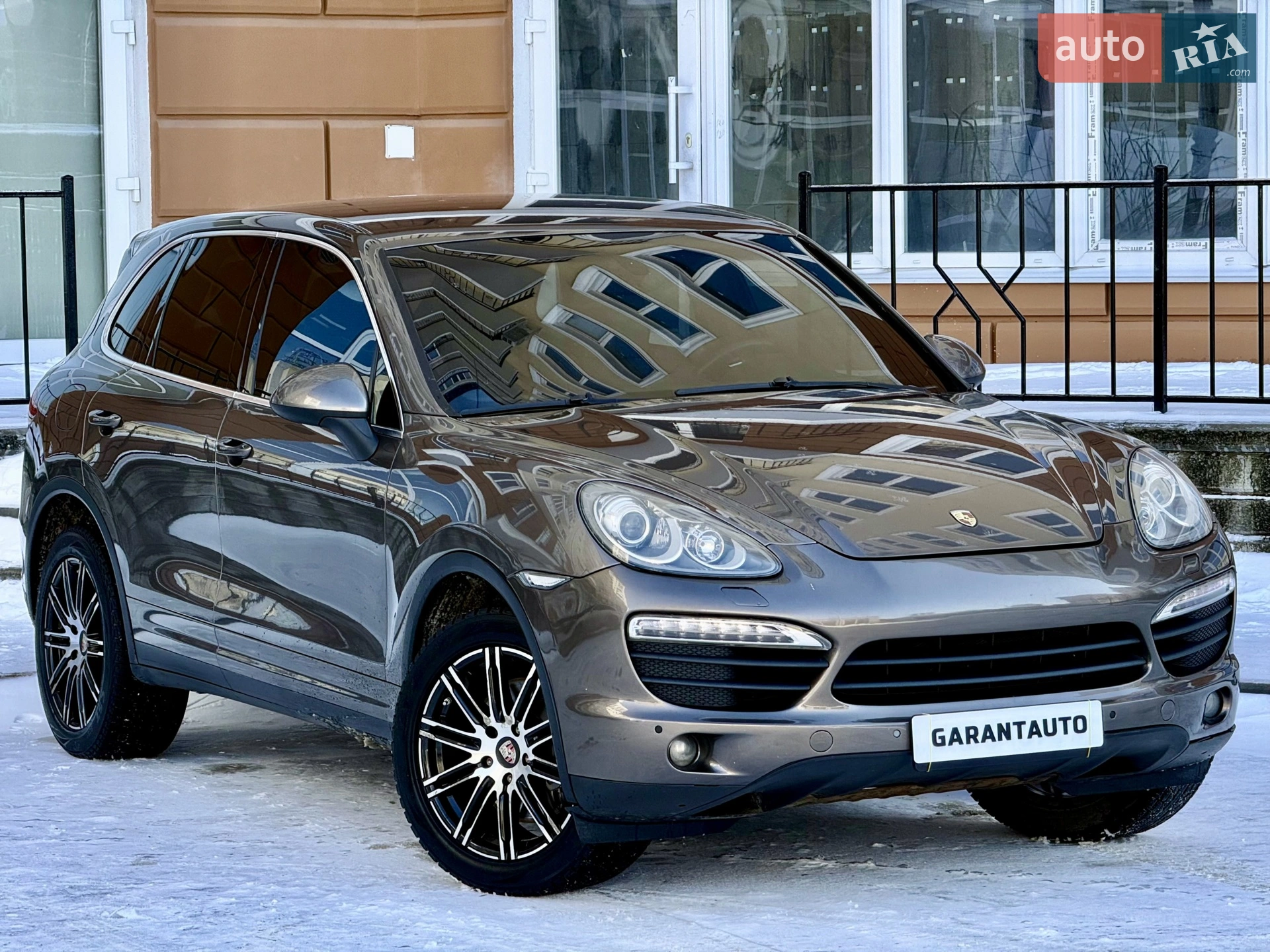 2011 Porsche Cayenne - мініатюра 27