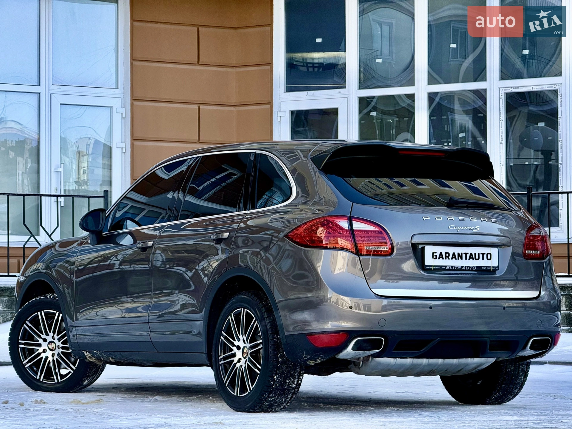 2011 Porsche Cayenne - мініатюра 39