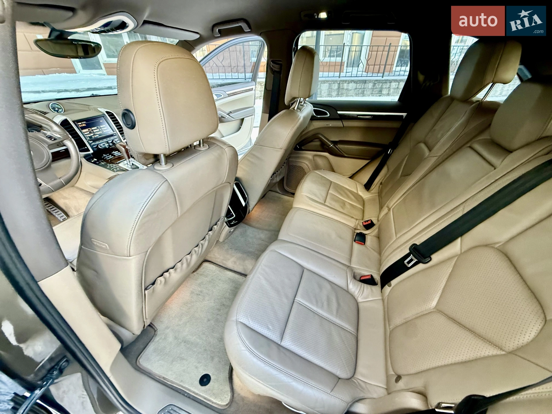 2011 Porsche Cayenne - мініатюра 66