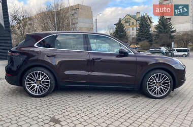Внедорожник / Кроссовер Porsche Cayenne 2019 в Ужгороде