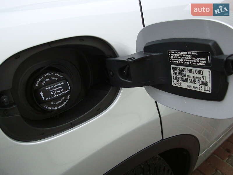 Внедорожник / Кроссовер Porsche Cayenne 2014 в Ровно