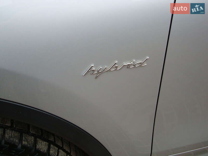 Внедорожник / Кроссовер Porsche Cayenne 2014 в Ровно