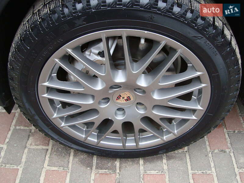 Внедорожник / Кроссовер Porsche Cayenne 2014 в Ровно