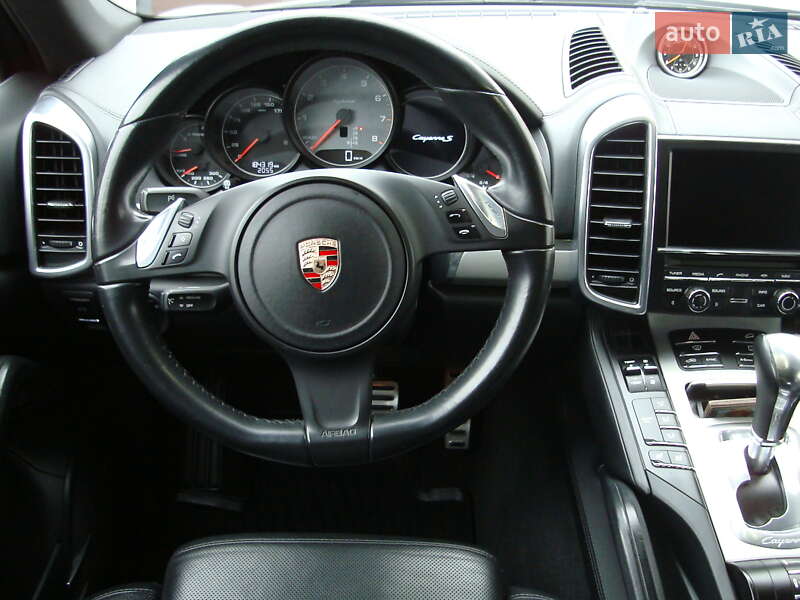 Внедорожник / Кроссовер Porsche Cayenne 2014 в Ровно