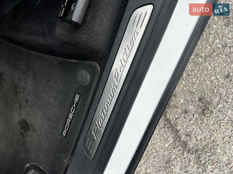 Внедорожник / Кроссовер Porsche Cayenne 2017 в Днепре