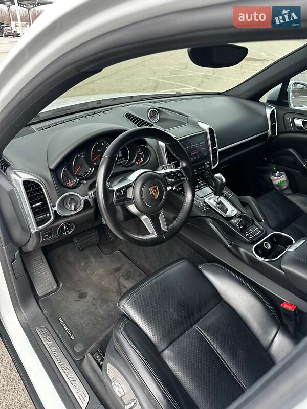 Внедорожник / Кроссовер Porsche Cayenne 2017 в Днепре