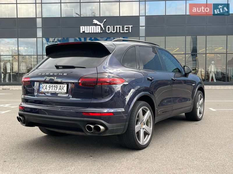 Внедорожник / Кроссовер Porsche Cayenne 2016 в Киеве