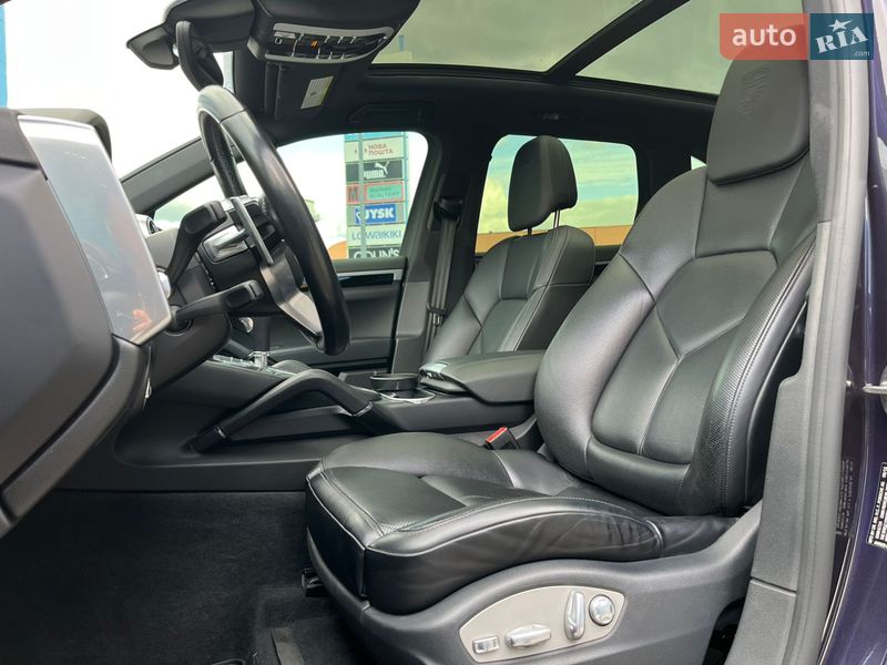 Внедорожник / Кроссовер Porsche Cayenne 2016 в Киеве