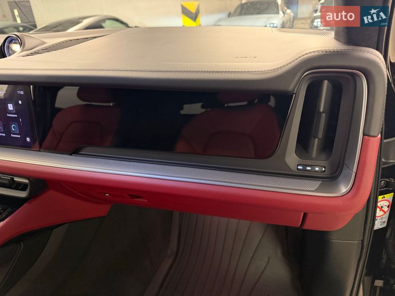 Внедорожник / Кроссовер Porsche Cayenne 2023 в Киеве