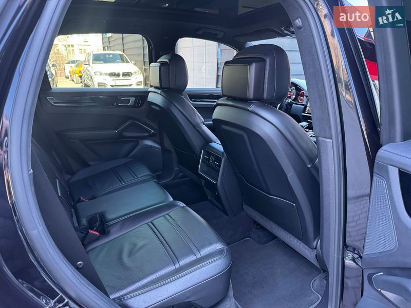 Позашляховик / Кросовер Porsche Cayenne 2017 в Одесі