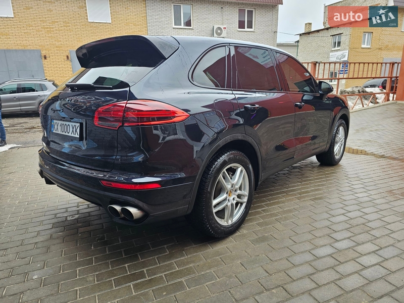 Внедорожник / Кроссовер Porsche Cayenne 2016 в Киеве
