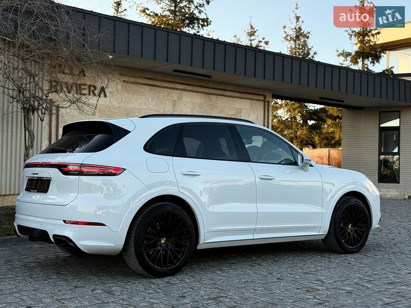 Внедорожник / Кроссовер Porsche Cayenne 2018 в Львове