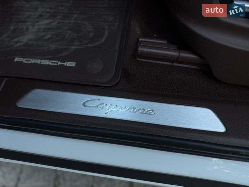 Внедорожник / Кроссовер Porsche Cayenne 2018 в Львове