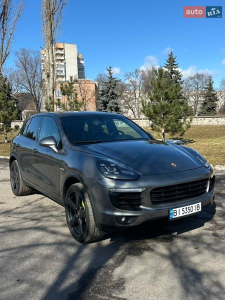 Позашляховик / Кросовер Porsche Cayenne 2015 в Кременчуці