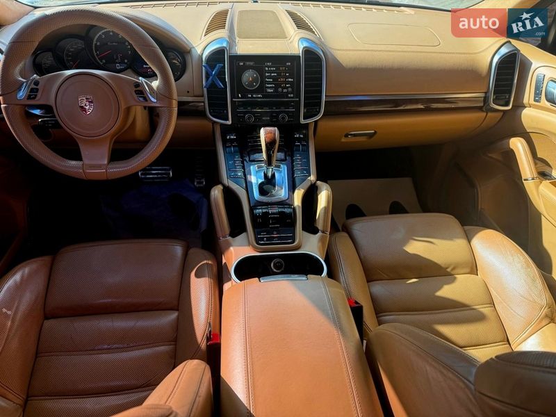 Внедорожник / Кроссовер Porsche Cayenne 2010 в Хмельницком