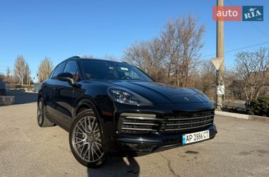 Внедорожник / Кроссовер Porsche Cayenne 2019 в Запорожье