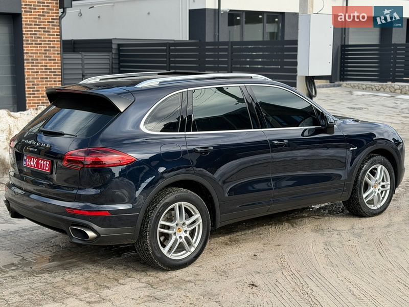 Внедорожник / Кроссовер Porsche Cayenne 2016 в Тернополе