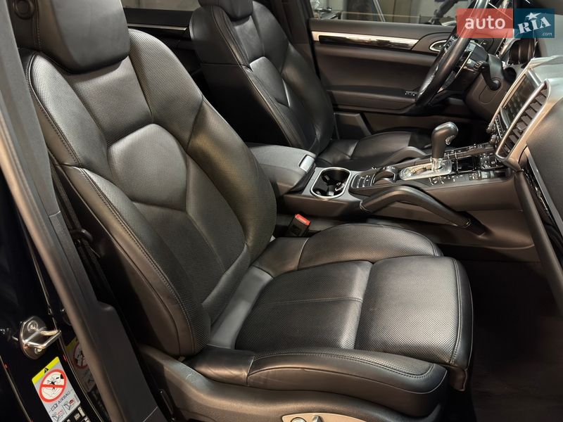 Внедорожник / Кроссовер Porsche Cayenne 2016 в Тернополе