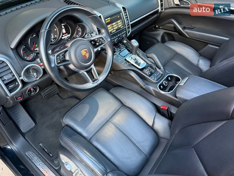 Внедорожник / Кроссовер Porsche Cayenne 2016 в Тернополе