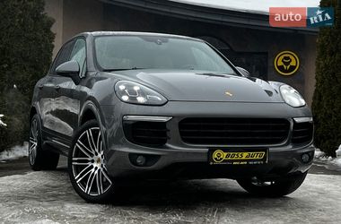 Позашляховик / Кросовер Porsche Cayenne 2016 в Львові