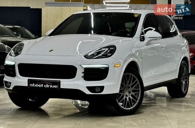 Позашляховик / Кросовер Porsche Cayenne 2016 в Миколаєві
