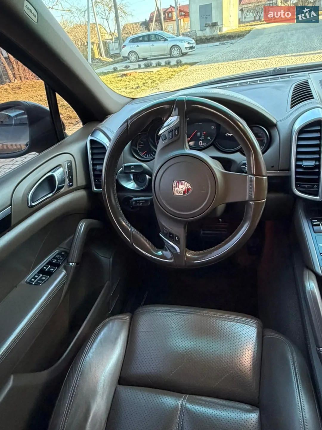 2010 Porsche Cayenne - мініатюра 33