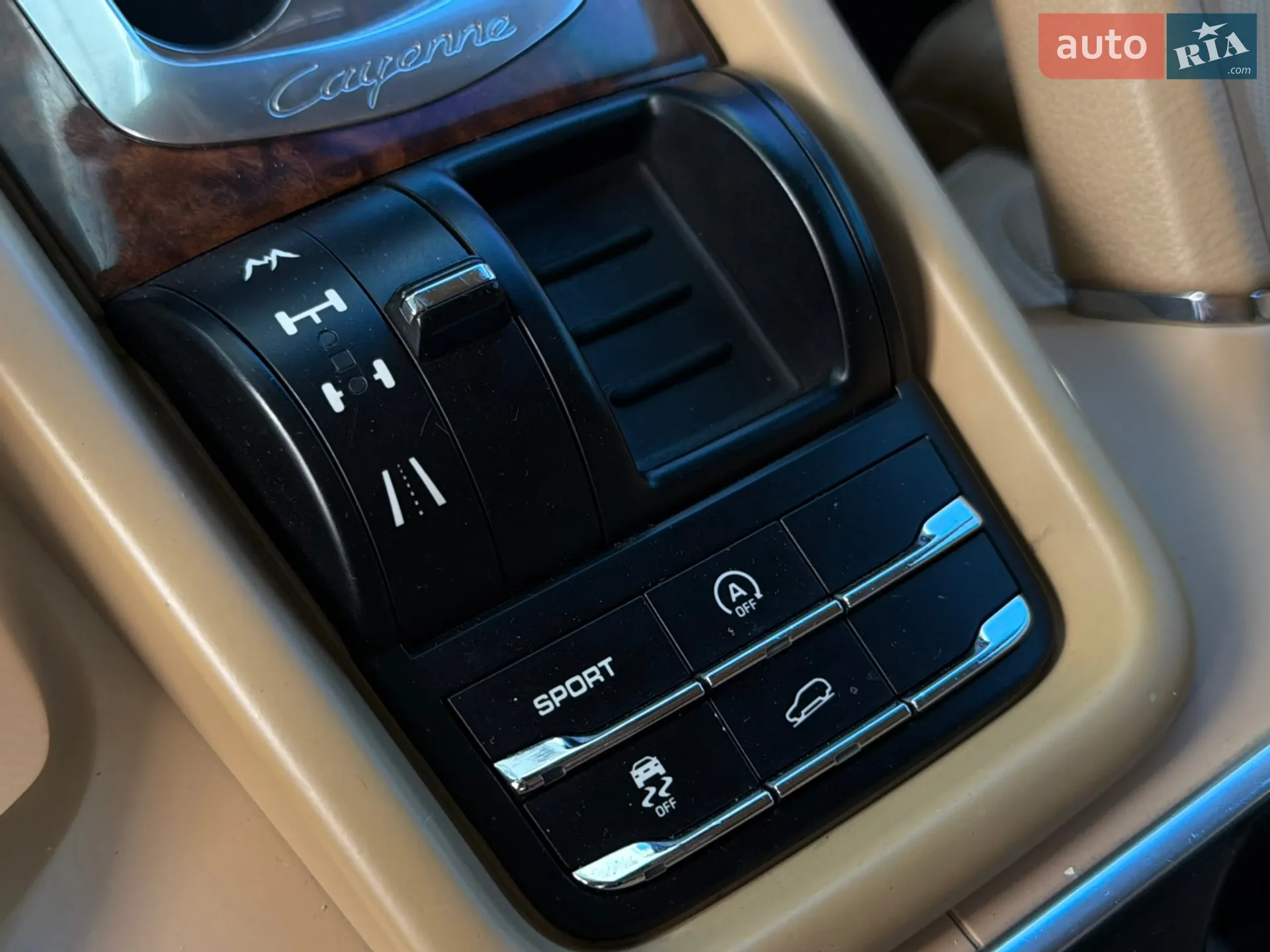 2010 Porsche Cayenne - мініатюра 35