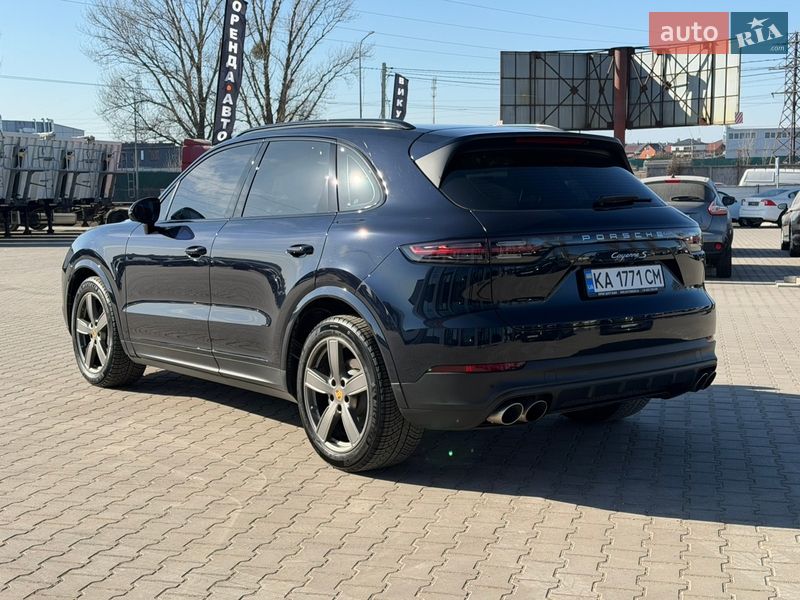 Внедорожник / Кроссовер Porsche Cayenne 2018 в Киеве