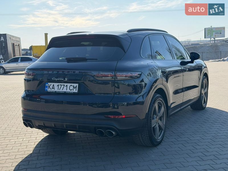 Внедорожник / Кроссовер Porsche Cayenne 2018 в Киеве