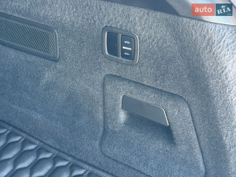 Внедорожник / Кроссовер Porsche Cayenne 2018 в Киеве