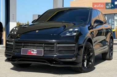 Внедорожник / Кроссовер Porsche Cayenne 2016 в Днепре