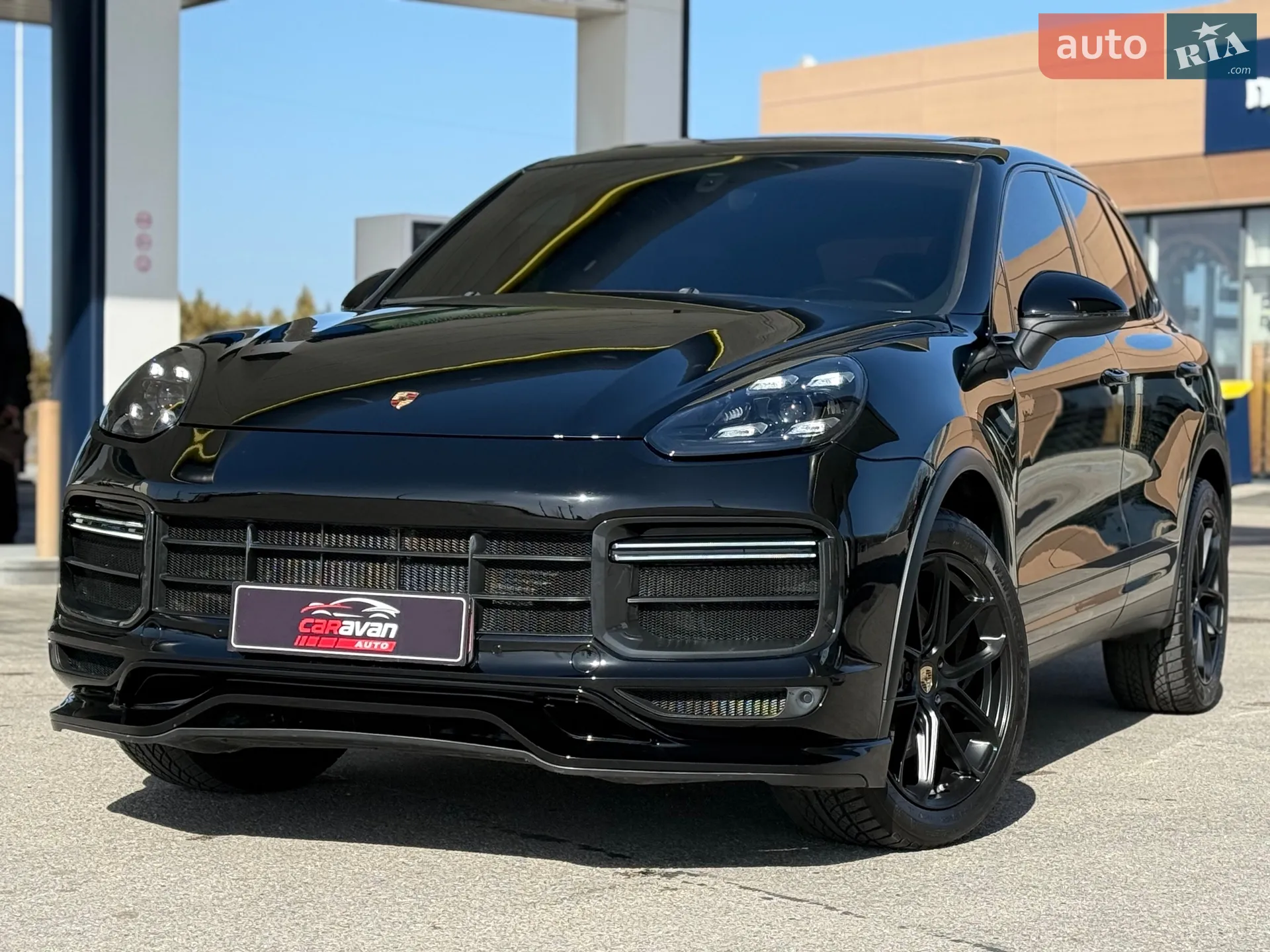 2016 Porsche Cayenne - мініатюра 2