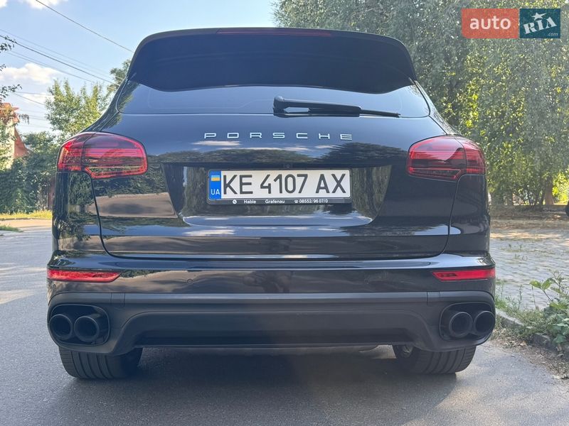 Внедорожник / Кроссовер Porsche Cayenne 2016 в Днепре