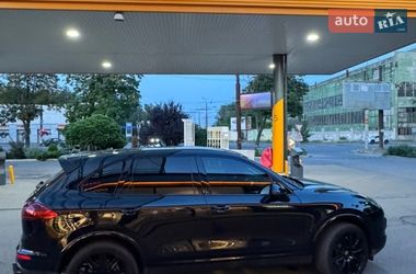 Внедорожник / Кроссовер Porsche Cayenne 2016 в Днепре