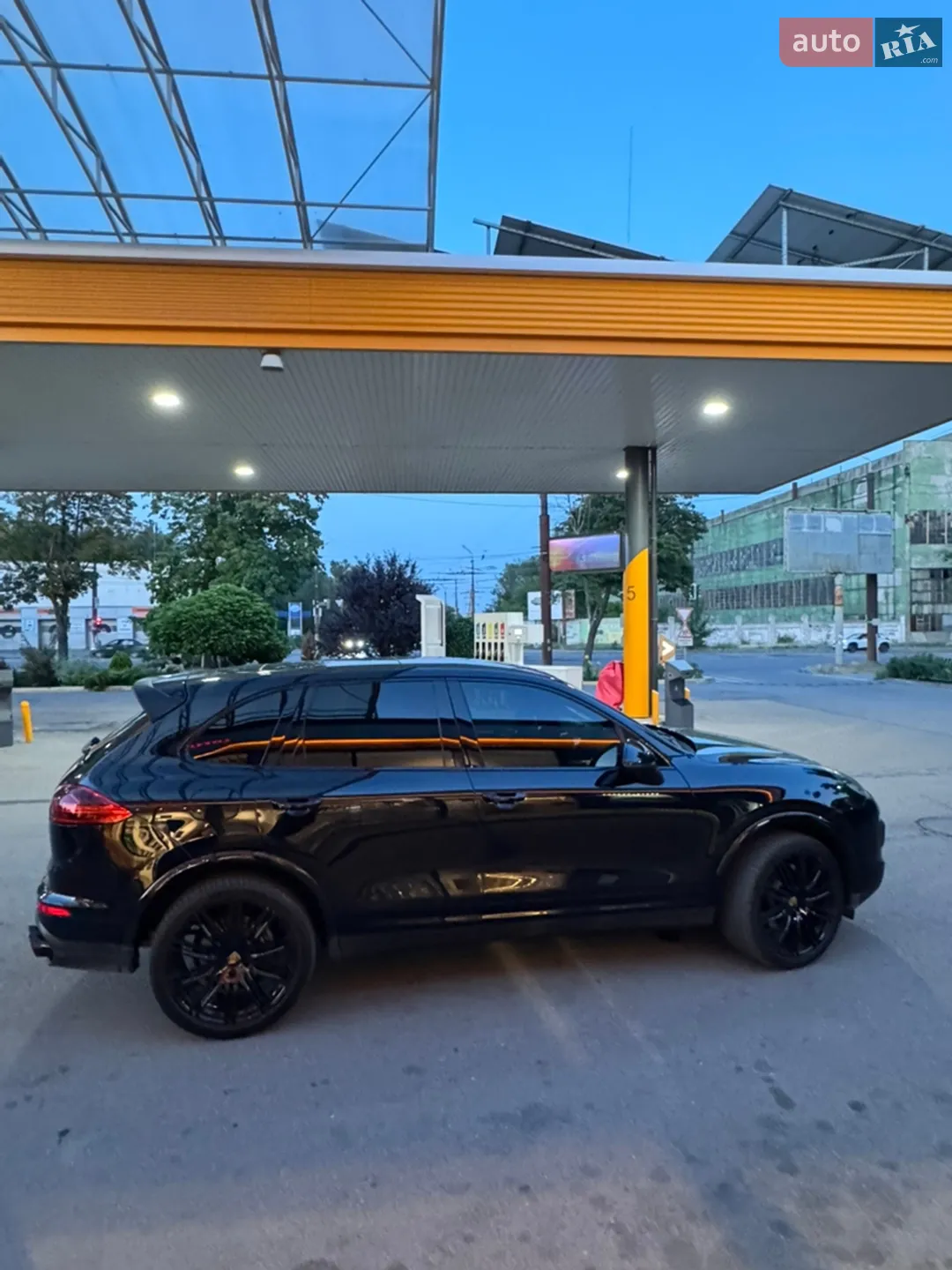 2016 Porsche Cayenne - мініатюра 21