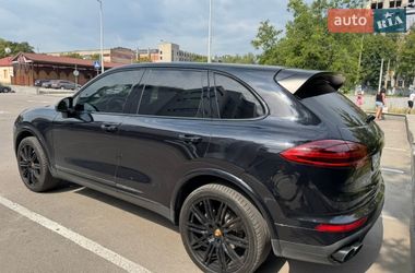 Внедорожник / Кроссовер Porsche Cayenne 2016 в Днепре