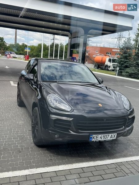 Внедорожник / Кроссовер Porsche Cayenne 2016 в Днепре