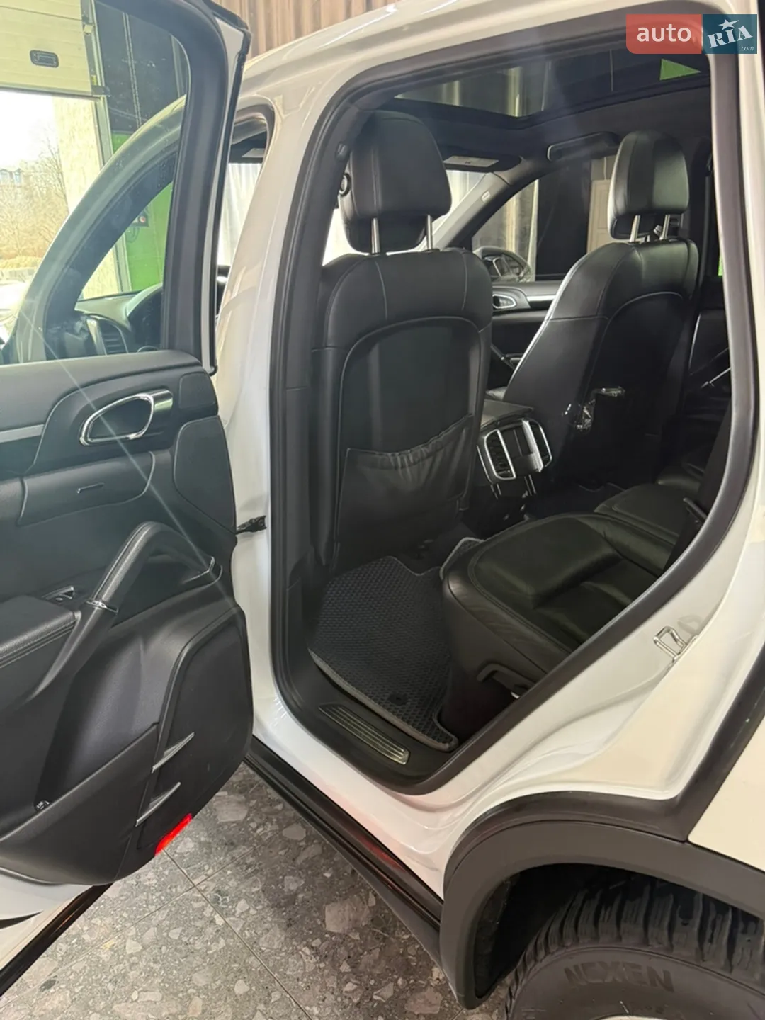 2015 Porsche Cayenne - мініатюра 19